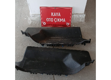 2023 model Ford courier  orta sag sol marşbiyel pilastigi çıkma orijinal
