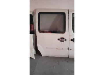 Fiat Doblo 2002-2012 aralığı sağ orta kapı